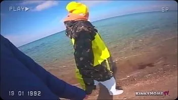play Promener mon esclave en plein air dans une très petite cage à bite! notre cassette familiale vhs !