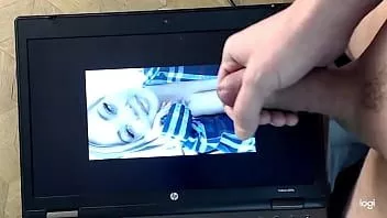 Reproduzir Tributo jóia. carga enorme para esta grande vadia peituda.