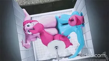 play Mrs cakes fucks pinkie pie in the shower