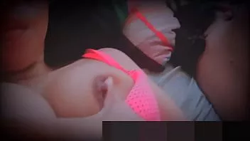Jouer J'essaie de jouir parce que mon beau-père a très sommeil