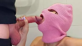 play Non ha capito che sotto la maschera c'è una sorellastra, pompino sbavante (orgasmo squirt 69)