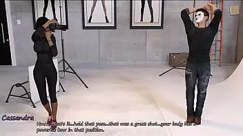Odtwórz Wielkie przyjemności miejskie 47 i 48 łącznie, zarabianie pieniędzy za pozowanie przed seksowną brunetką fotografką Cassie