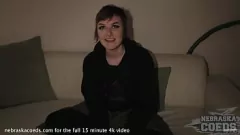 Jouer Vidéo du premier casting du mannequin rousse de 19 ans au visage frais : porno réalité nerveux avec une beauté tatouée