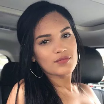 Star du porno Alina Belle