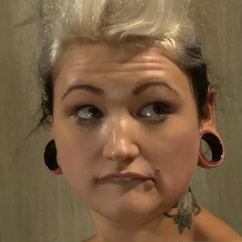 Actrita Romona Vaine