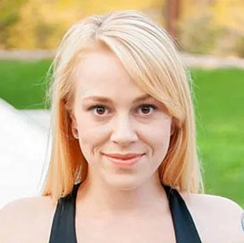 قناة Chrystal Sinn